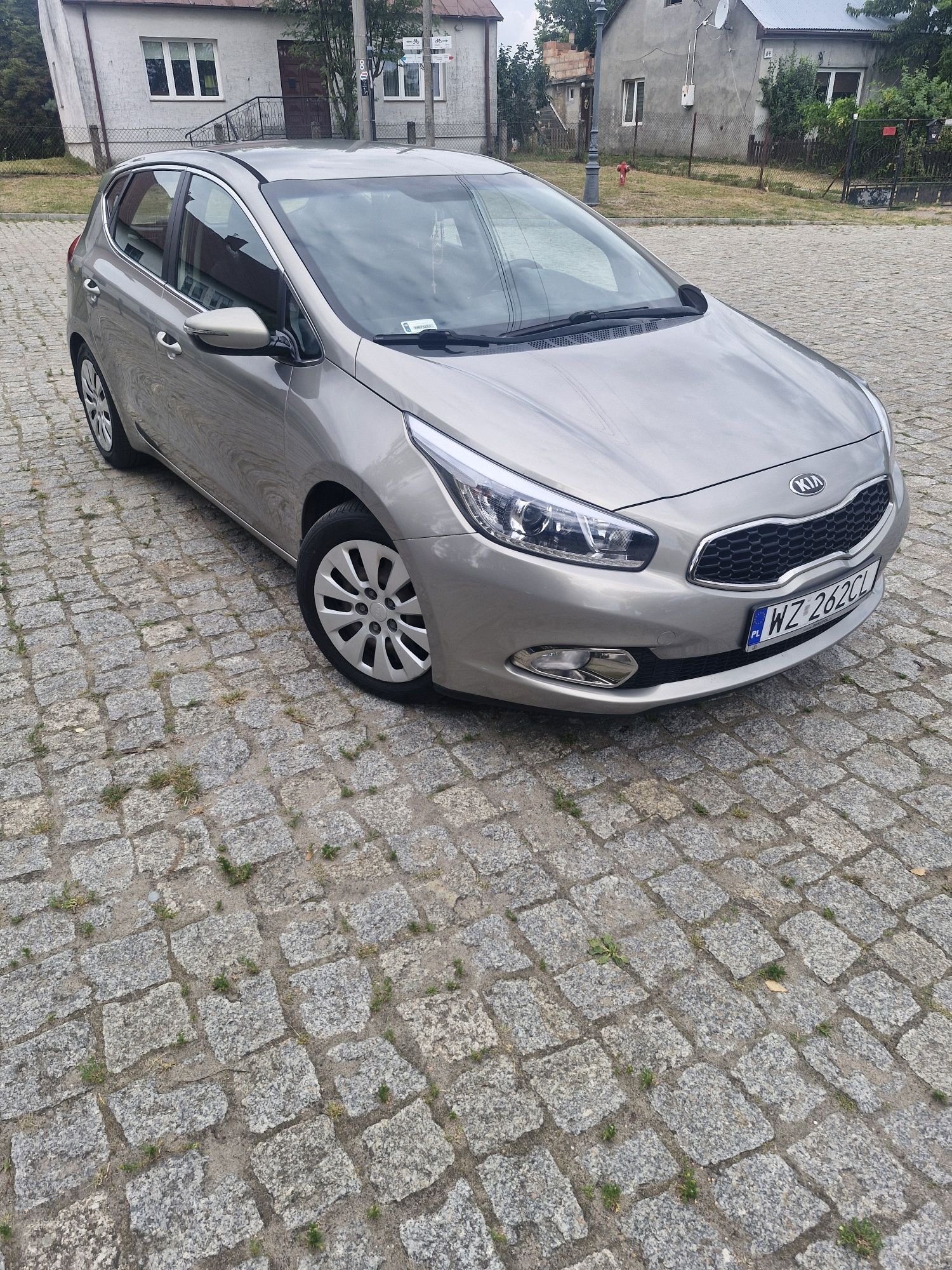KIA CEE'D 1.6 ..