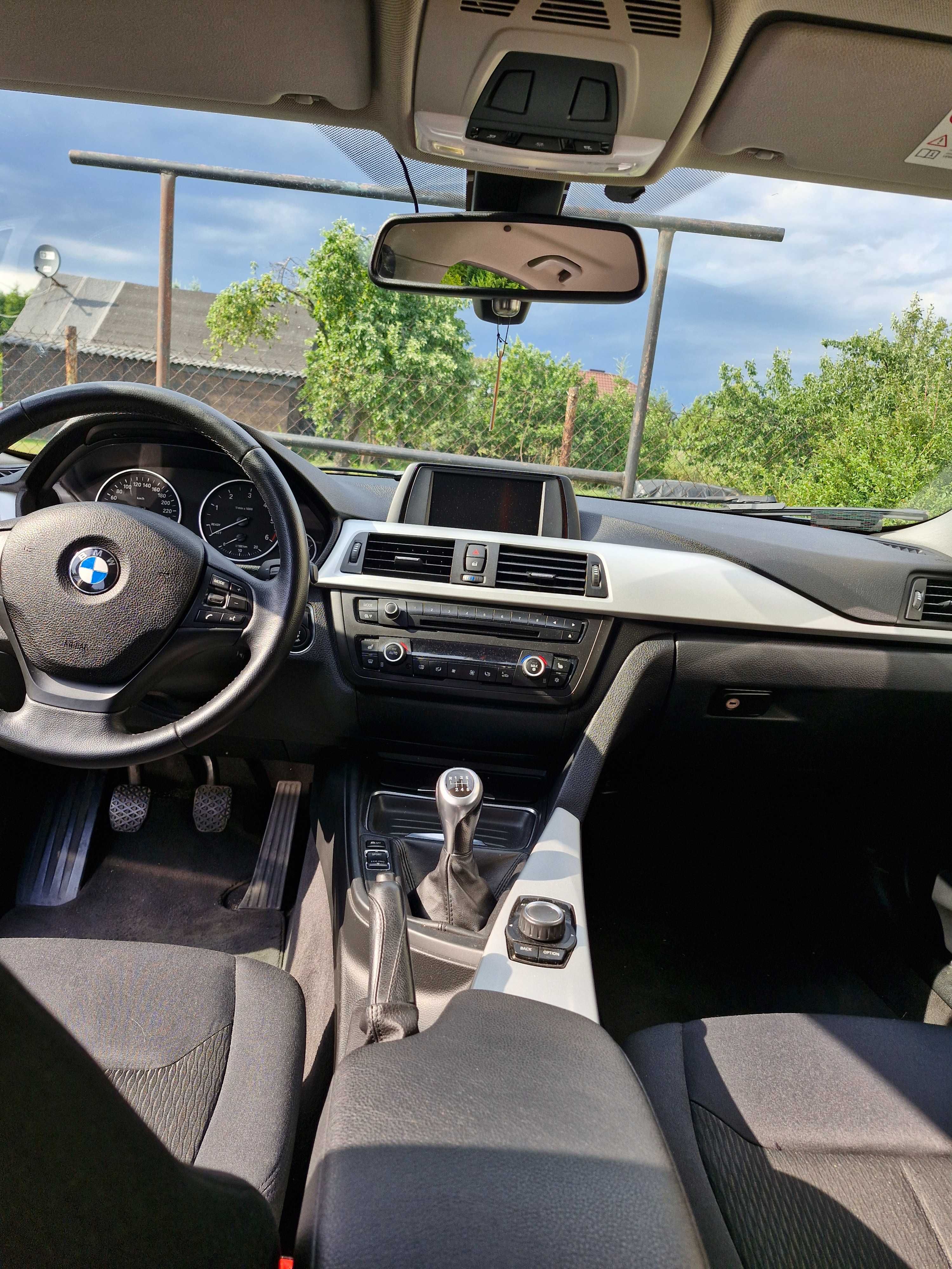 BMW F30 318d 2012r 143km