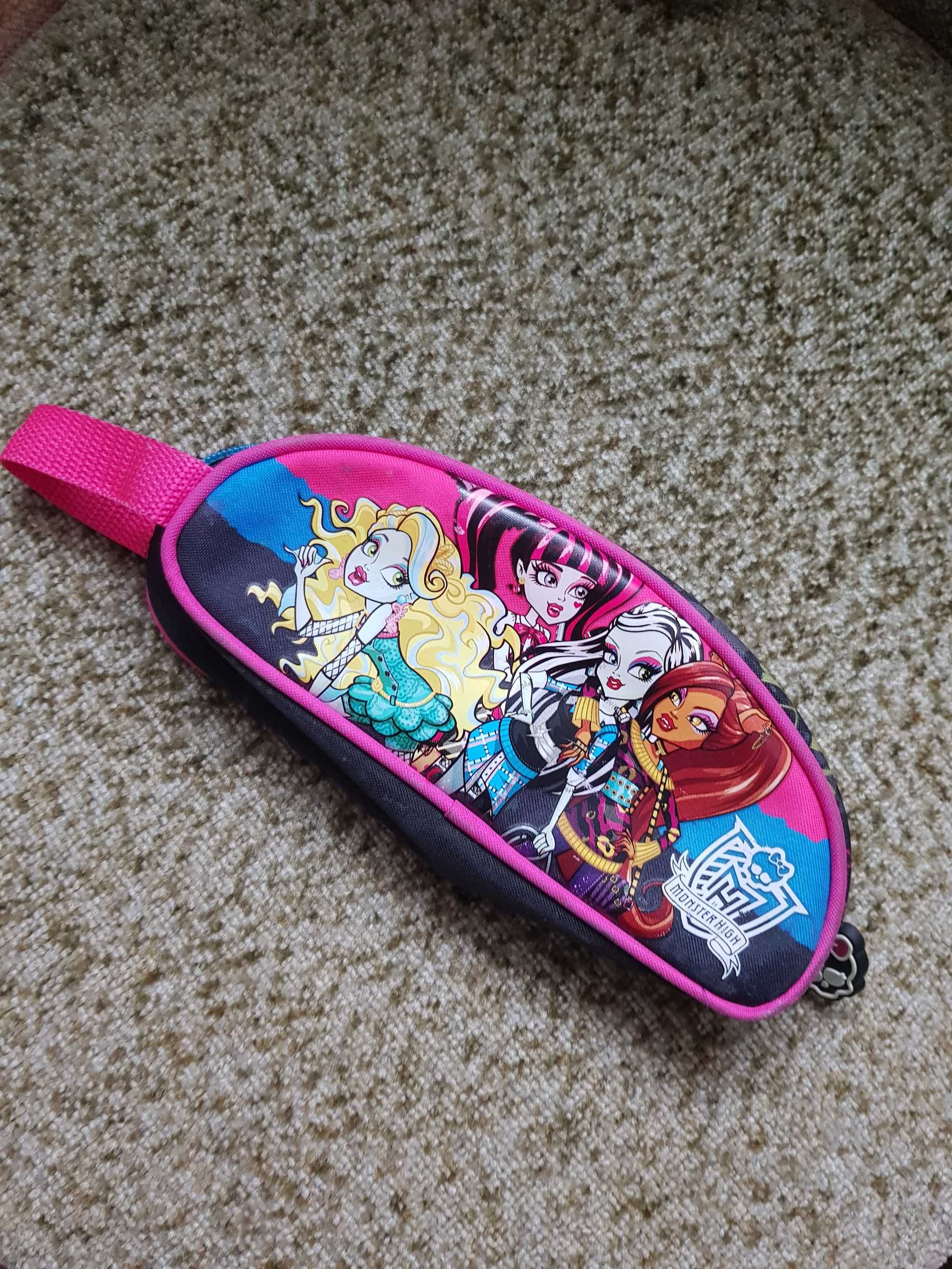 Zestaw Monster high plecak, worek, piórniki i pudełko