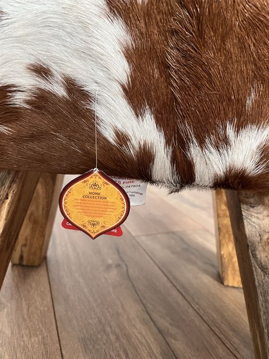 Ryczka koziolek krzeselko na drewnianych nogach koziolek