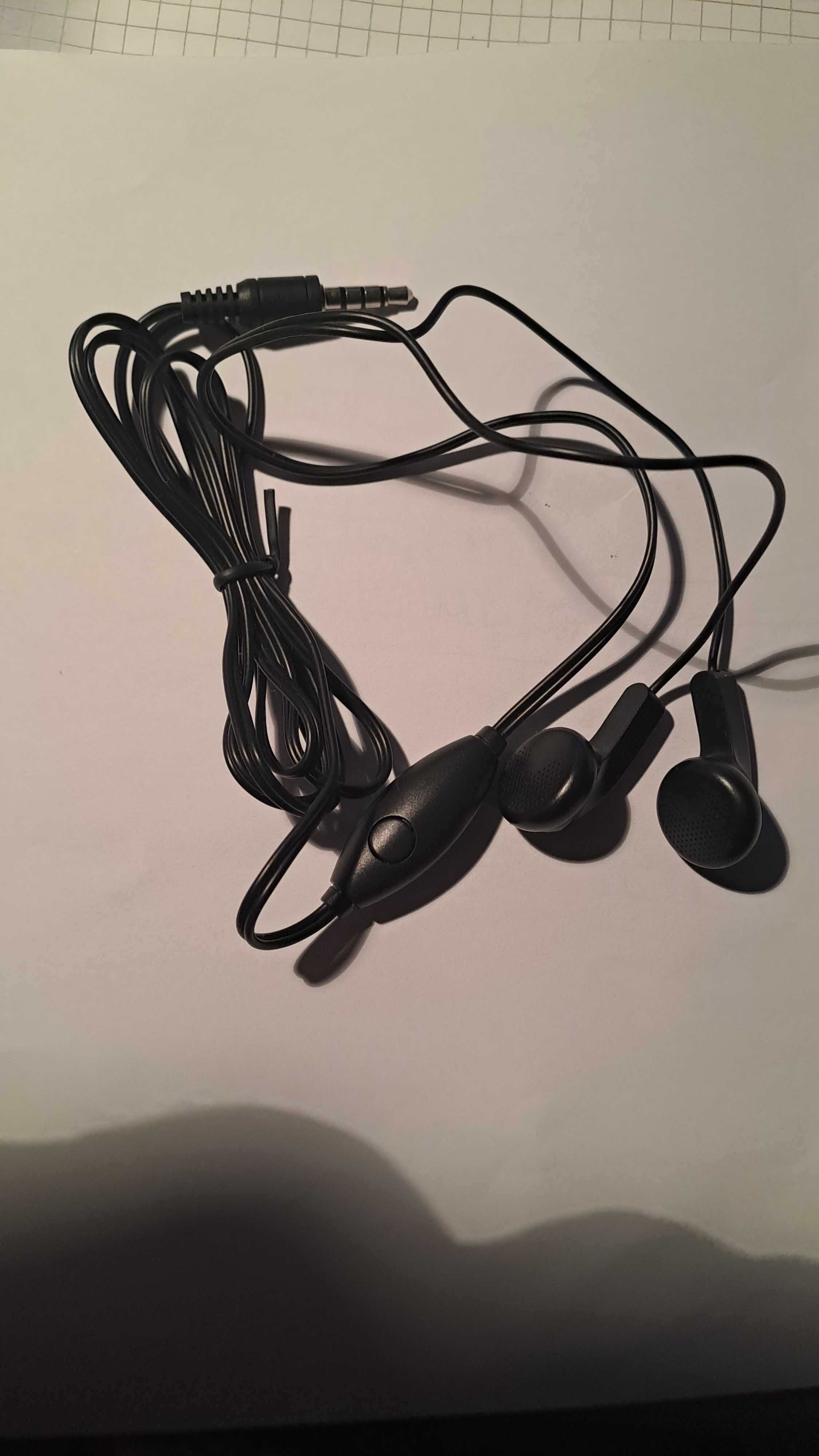 Słuchawki audio douszne kablowe przewodowe AUX Jack 3.5mm z mikrofonem