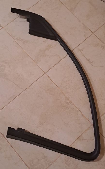 Ущільнювачі до правих бокових дверей Audi Q5