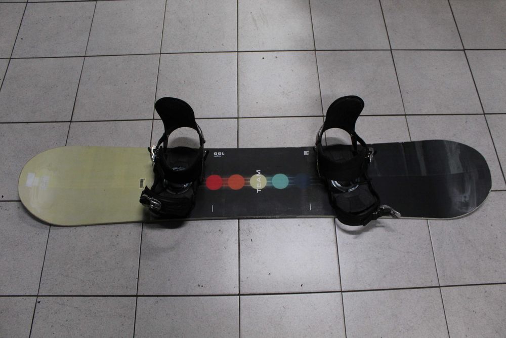 Deska Snowboard NITRO TEAM 155 cm ( r. 2023) + Wiązania ROSSIGNOL