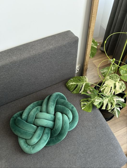 Nowa ozdobna dekoracyjna poduszka węzeł, butelkowa zieleń