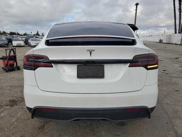 2022 року Tesla Model X
