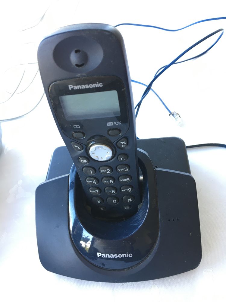 Telefony telefon stacjonarne stacjonarny na 7 zdjęciach