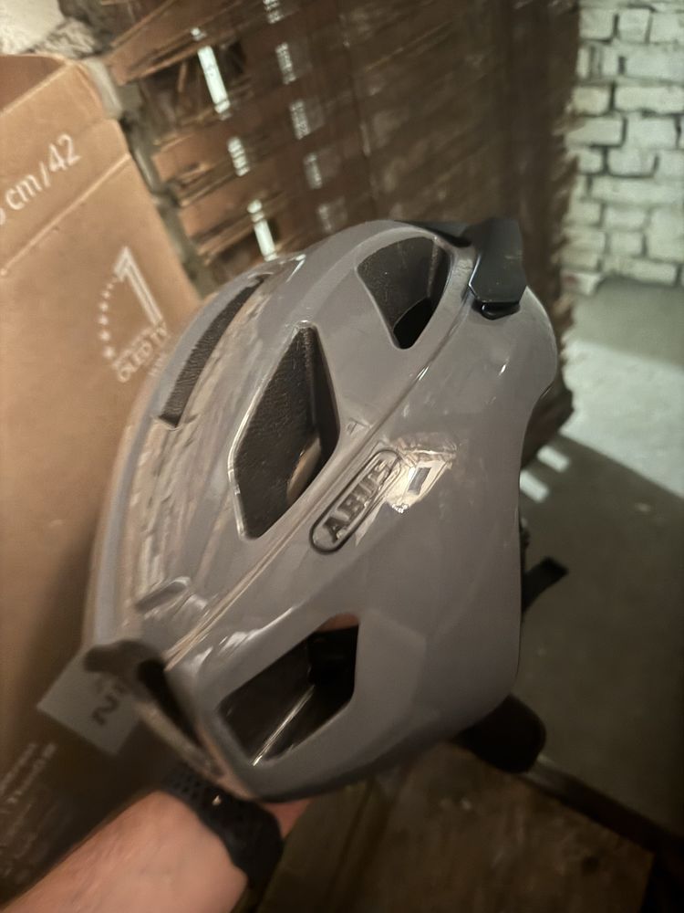 Kask rowerowy abus 58-62 cm