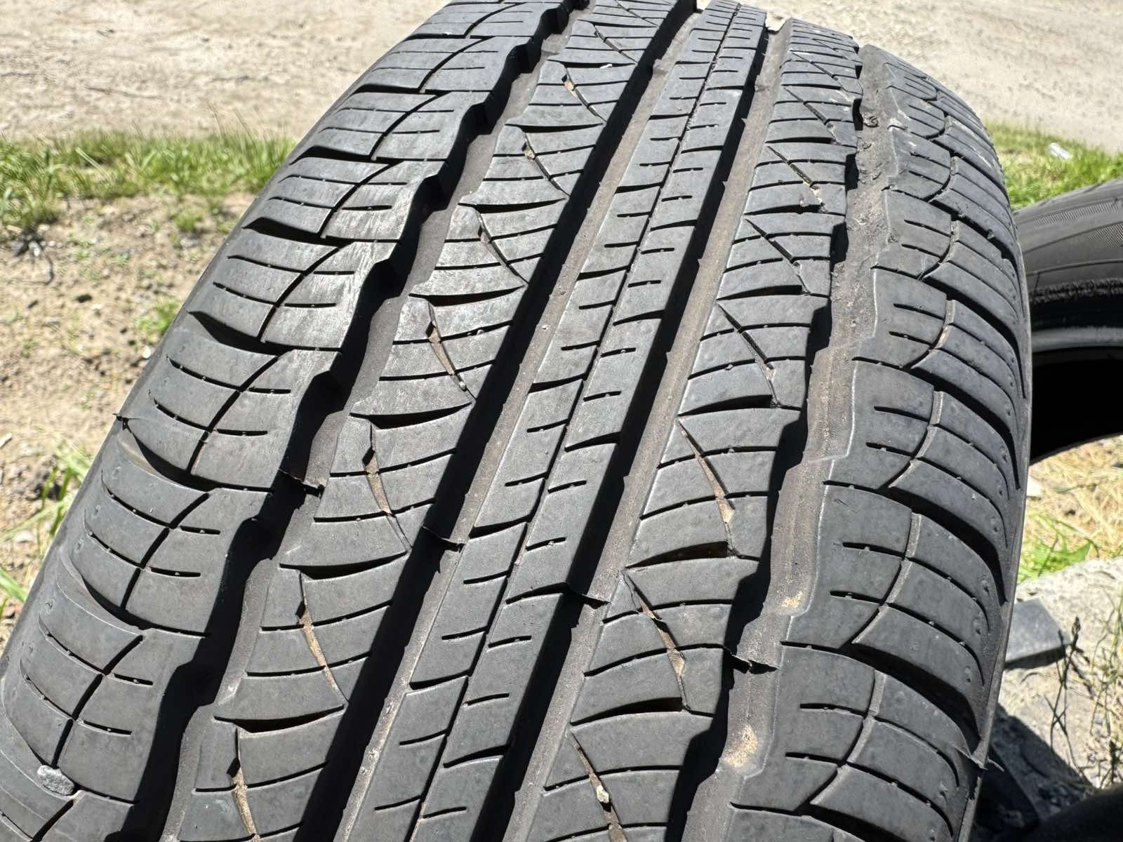Майже нові літні шини Triangle 215/60 R17
