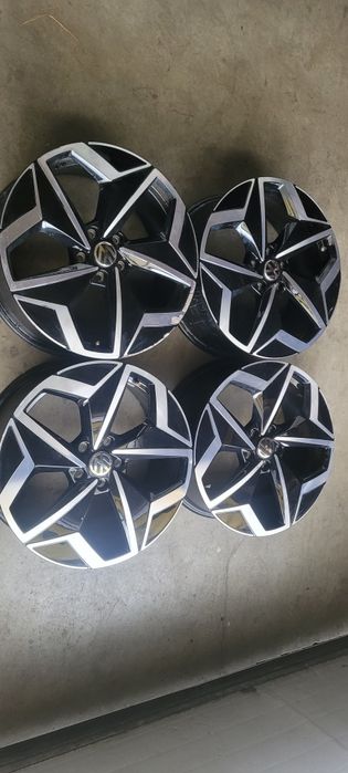 Oryginalne felgi VW 19  5x112 polecam
