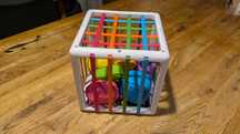 Kostka elastyczna Fat Brain Toys sorter