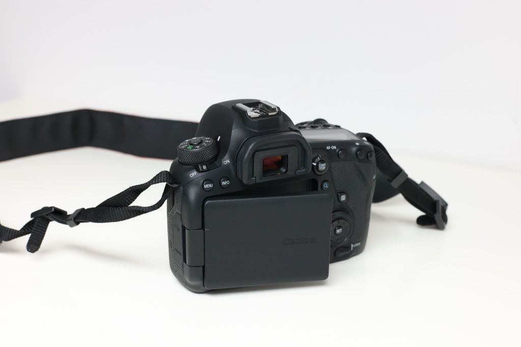 Canon EOS 6D Mark II BODY