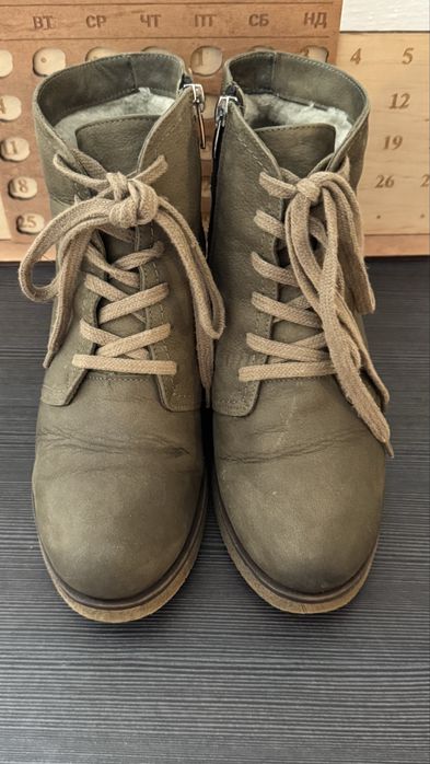 Жіноче зимове взуття