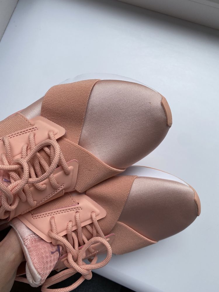 Оригінальні кросівки Puma muse satin EUR 38, 24см