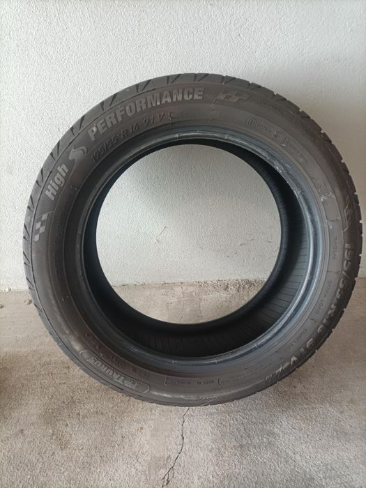 Pneu semi novo Taurus 195/55/16