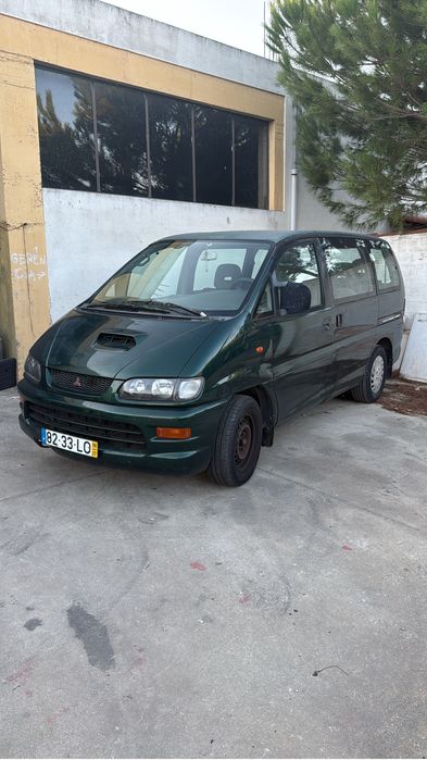Carrinha Space Gear 8 lugares