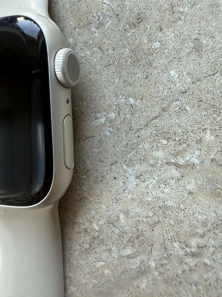 Smartwatch Apple Watch Seri8 GPS 41MM BEŻOWY + ŁADOWARKA