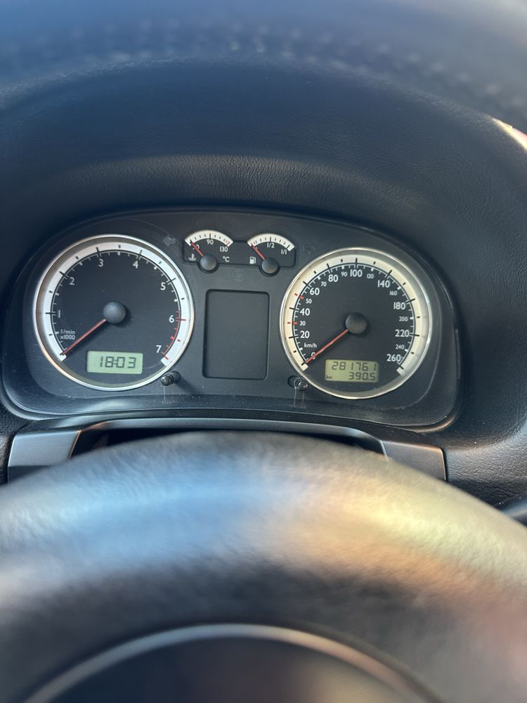Vendo ou troco golf variant 2002 gasolina