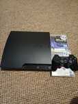 Playstation 3 plus dwie gry. HEN.