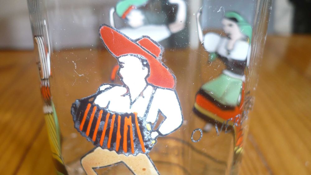Copo Danças Tradicionais - Antigo