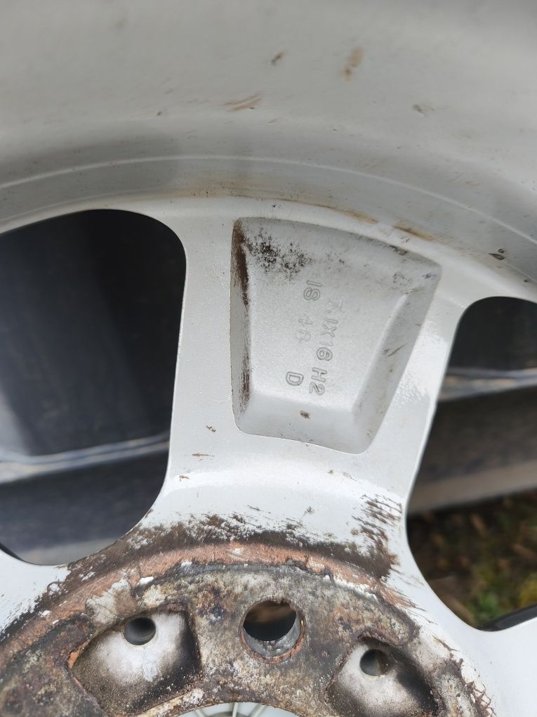 Koła Alufelgi BMW 5x120 205/55/16R ET46 7J E36/E46/E87/E90/Styling 55