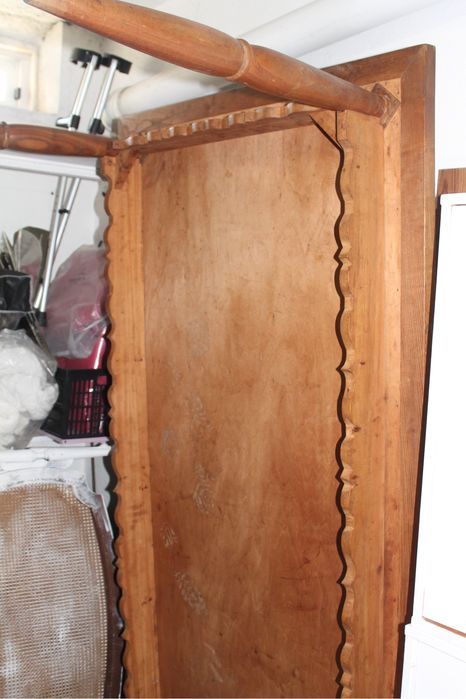 Mesa em madeira maciça