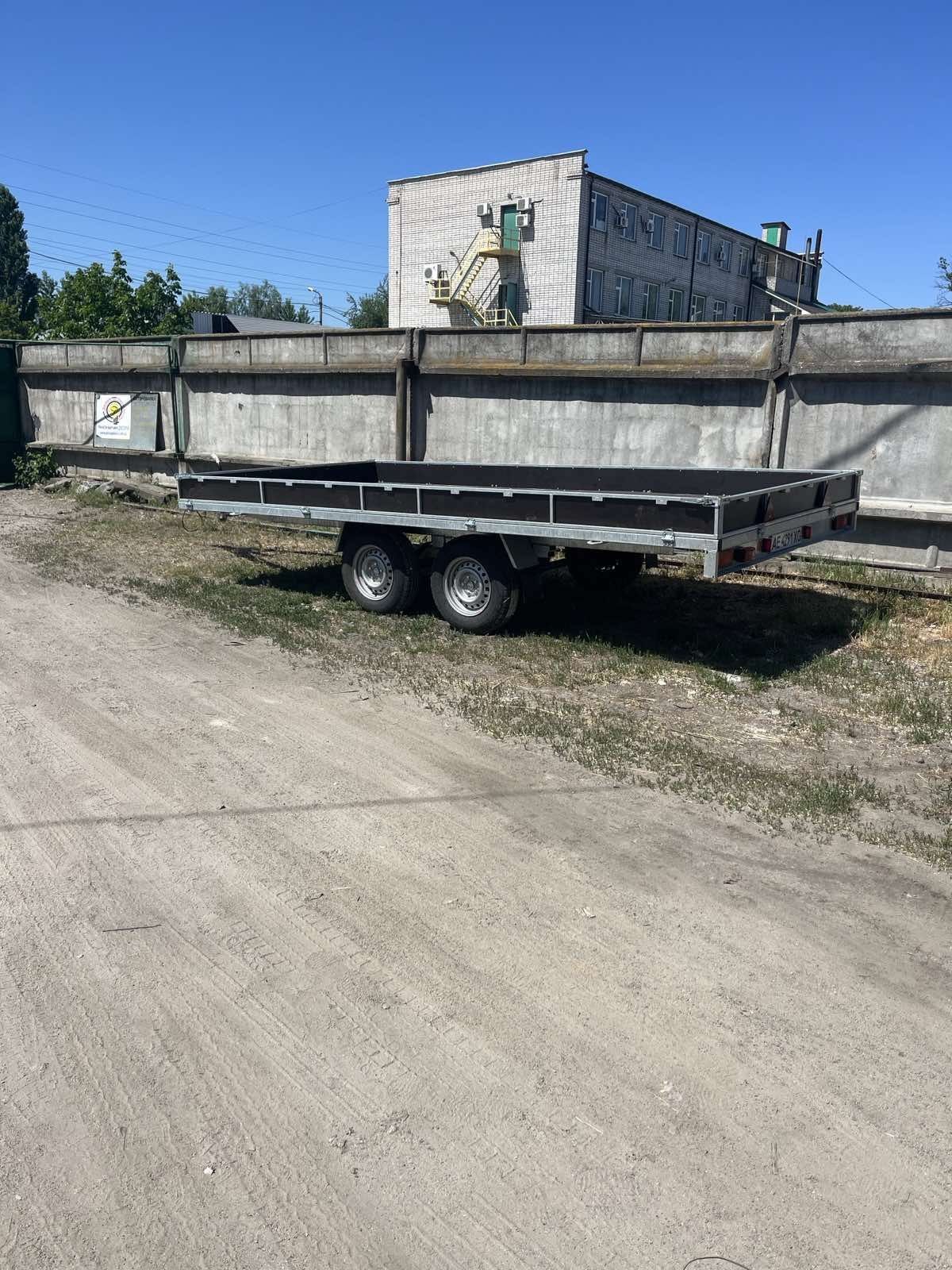 Тільки в нас Причіп двовісний цинк бакеліт