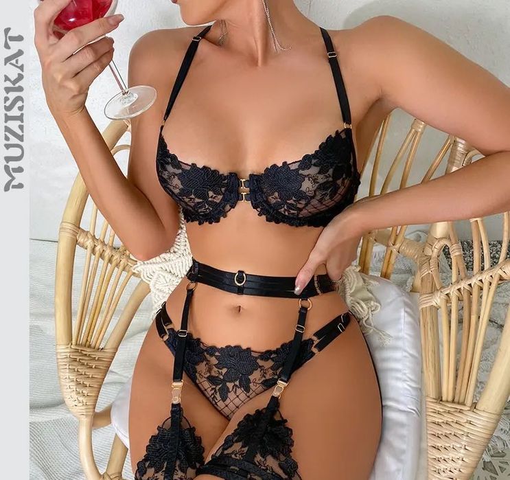 Koronkowy zestaw bielizny z paskami prezent na walentynki