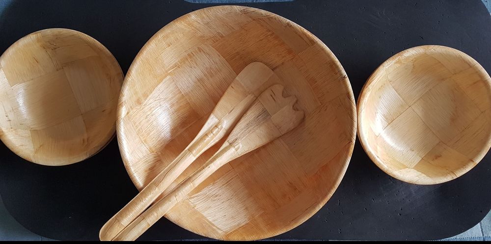 Saladeiras em madeiras com talher de servir inquebrável (Novas)