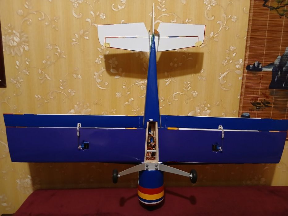 Авіамодель під радіо