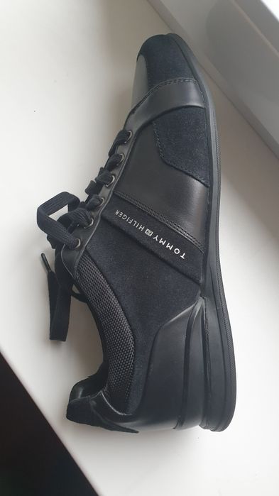 Кросівки Tommy Hilfiger. Шкіряні. Замшеві.