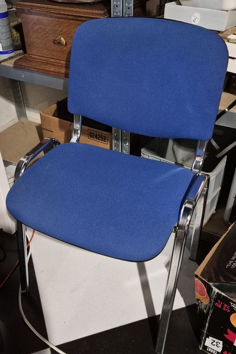 Krzesła konferencyjne / biurowe – 6 szt. (niebieskie/chrom)