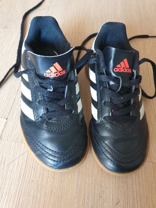 Buty adidas halówki 28 adidasy do gry w piłkę sportowe na podwórko