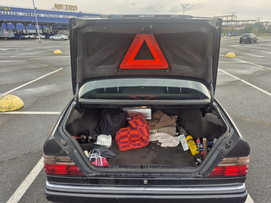 Продам Мерседес 124 2л бензин