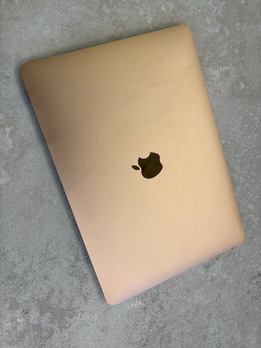 Macbook M1 air 8/256 gold