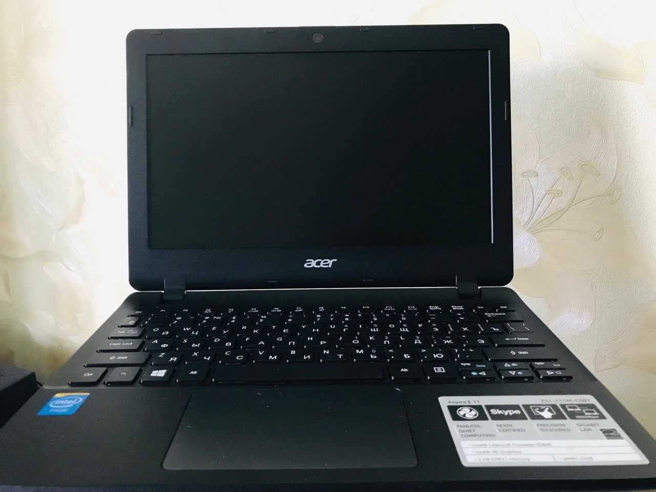Ноутбук Acer Aspire ES1-111-C09T