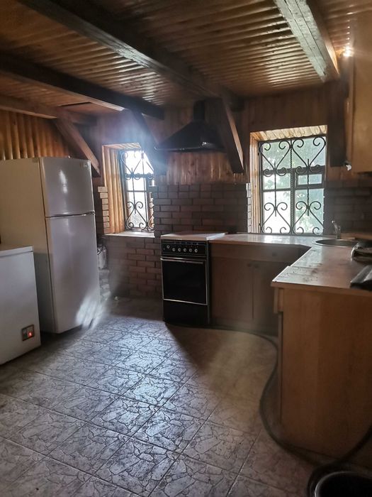 Продам два будинки р-н 28 школи Романково