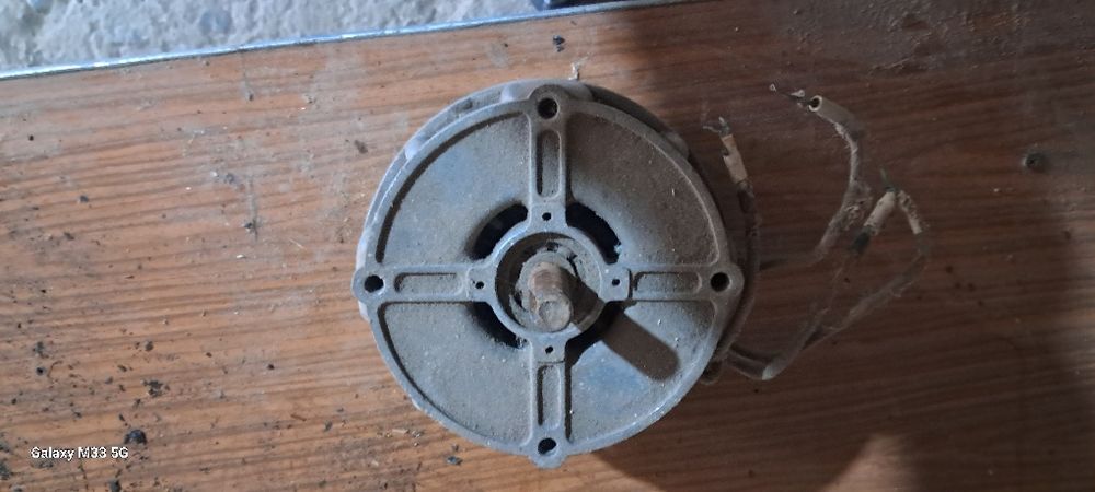 Двигуни від пральної машини