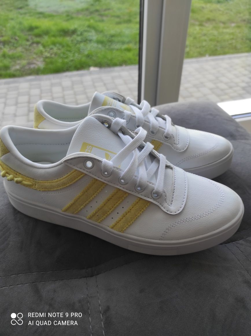 ОРИГІНАЛ 100% Кросівки Adidas Bryony GX8162