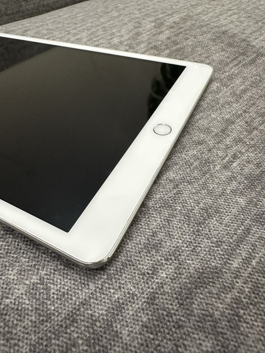 iPad 8 32gb 2020 Wi-Fi Silver (67)