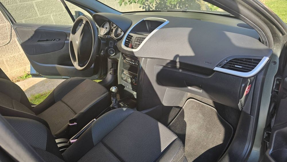 PEUGEOT 207 VTi 2010p