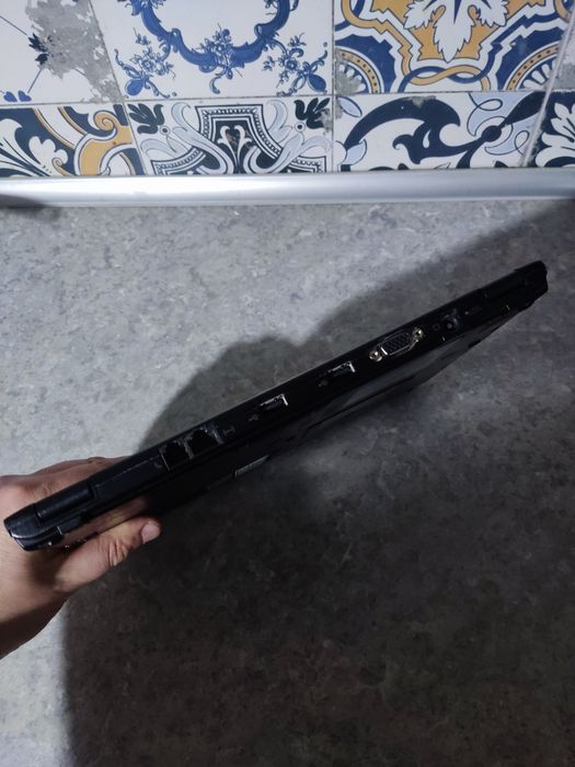 Toshiba Portege R100 робочий але без блоку живлення