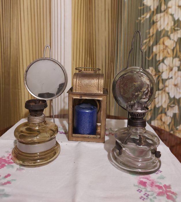 Stara lampa lampka naftowa biała