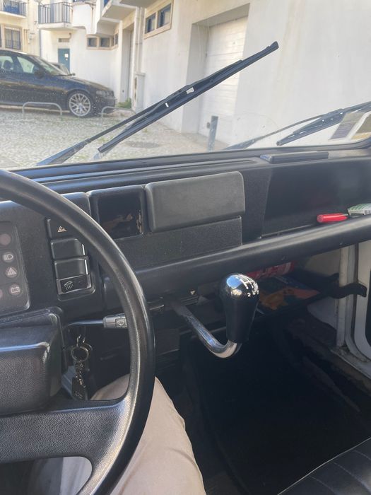 Vendo Renault 4l anda diariamente