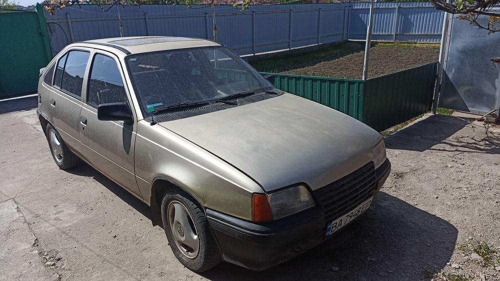 Опель  кадет 1,3