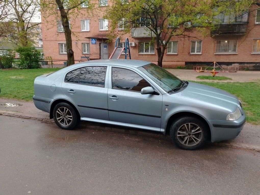 Skoda Octavia Tur Elegance 1.8 Tyrbo