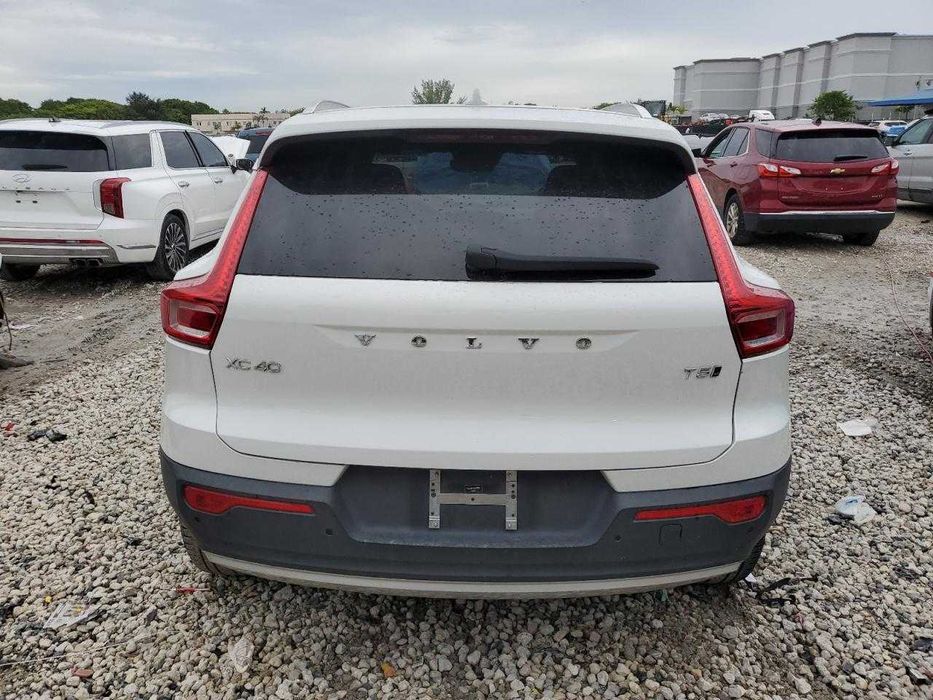 Volvo XC40 T5 Momentum 2019