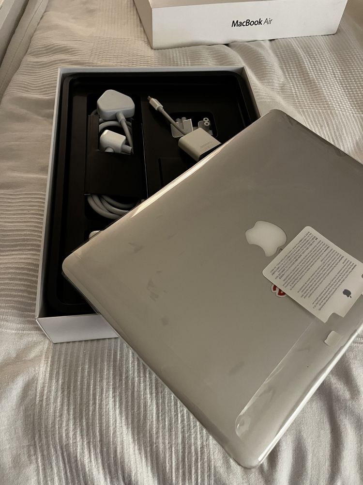 Apple Macbook Air i5 256 SSD 2014