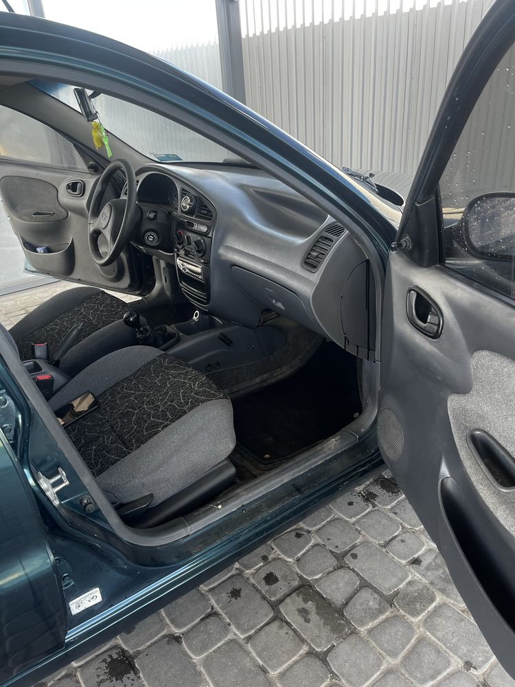 Daewoo Lanos, на повному ходу