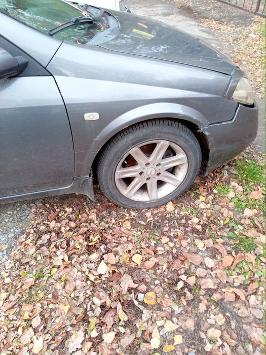 Продам на розбор нисан премьера универсал газ бензын 2 л