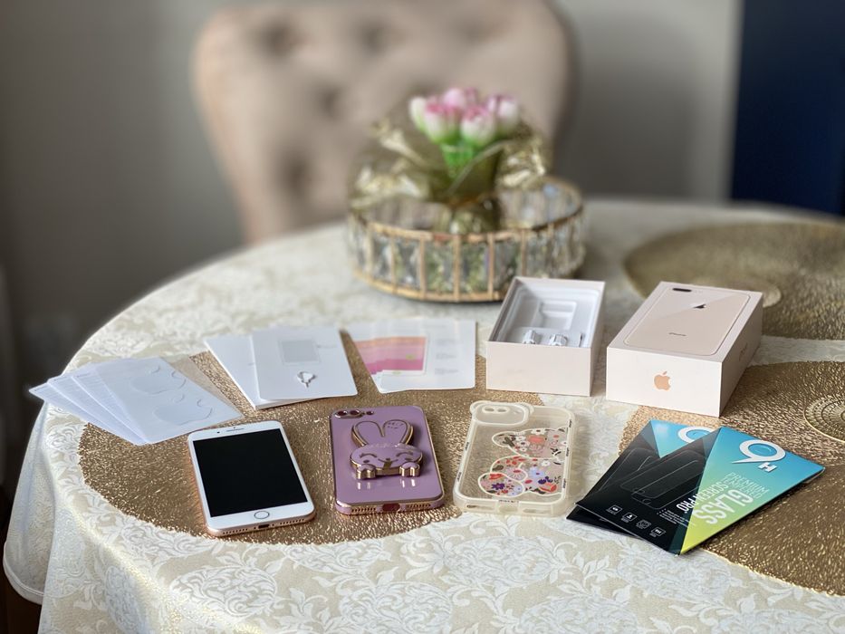 iPhone 8 Plus, Gold, 256GB, zestaw, nowa bateria